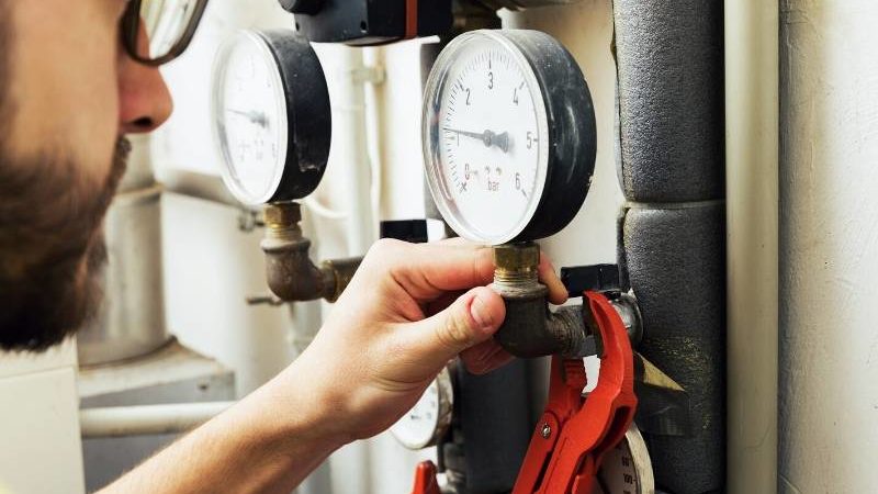 Calling a 24 Hour Plumber